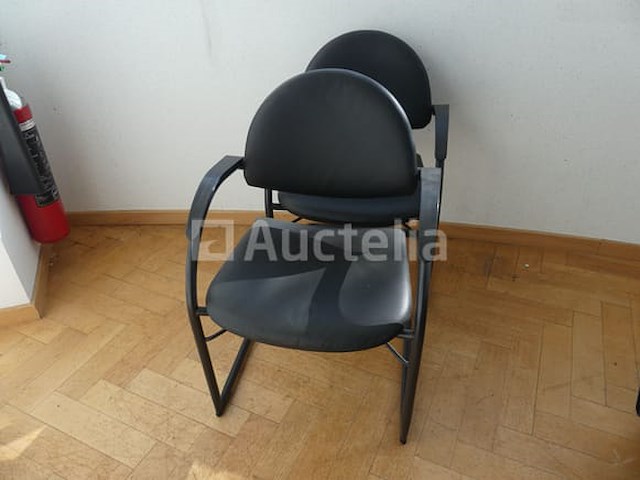 8 stoelen met armleuningen - afbeelding 1 van  4