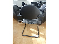 8 stoelen met armleuningen - afbeelding 2 van  4