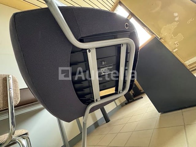 8 stoelen - afbeelding 17 van  18