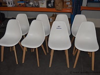 8 stoelen - afbeelding 1 van  1