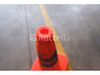 8 verkeerskegels - afbeelding 6 van  7