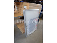 8 wanddisplaykleppen - afbeelding 1 van  5