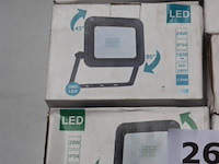 8 werflampen, 3x 20w/1800lm, 4x 10w/900lm, werking niet gekend - afbeelding 2 van  3