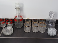 8 whiskeyglazen, 2 karaffen, 9 onderzetters - afbeelding 1 van  8