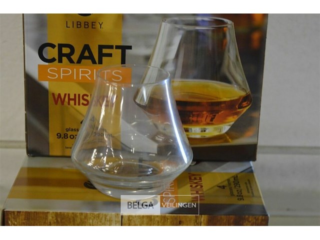 8 wiskey glazen - afbeelding 1 van  2