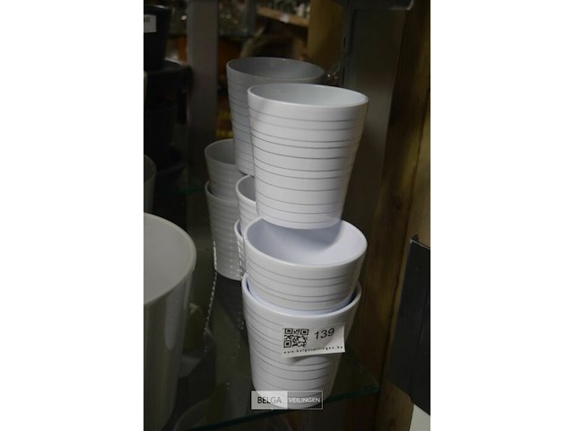 8 witte bloempotjes - afbeelding 1 van  4