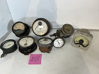 8 x antieke industriele meter - afbeelding 1 van  4