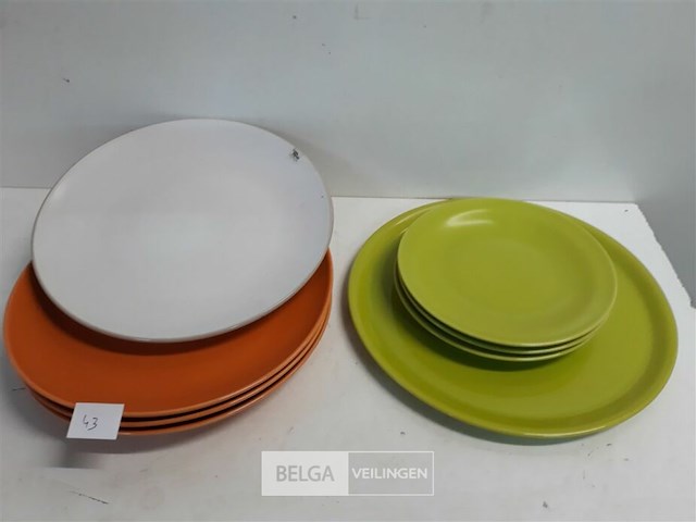 8 x diverse gekleurde borden mix - afbeelding 3 van  3
