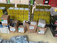 8 x dozen inox sluitringen; bouten