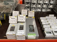 8 x dozen schroeven; houtdraadbouten