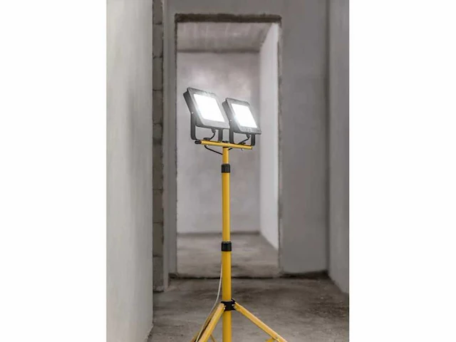 8 x gt ilux 30 watt led breedstraler + pir - afbeelding 3 van  6