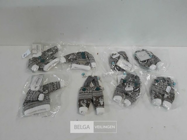8 x hangdeco kleding mix - afbeelding 1 van  3