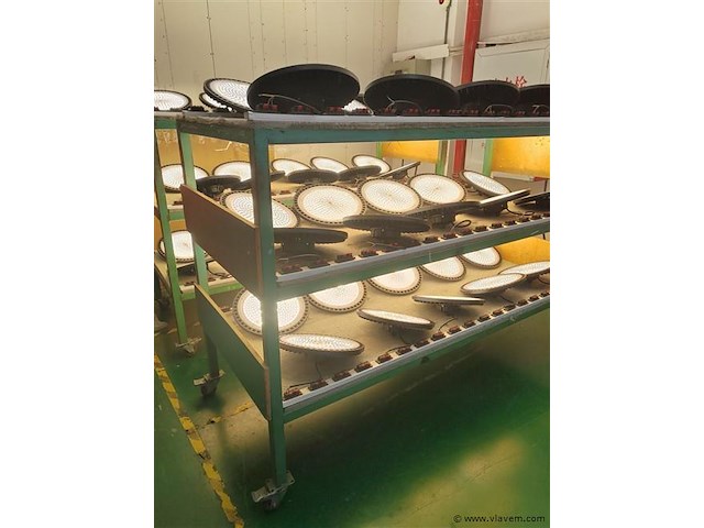 8 x highbay ufo 200w - pro design smd - dimbaar - neutraal wit 4000k - afbeelding 9 van  9