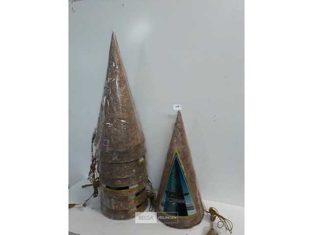 8 x kerstkegel 50 cm met 20 lampen goud - afbeelding 1 van  3