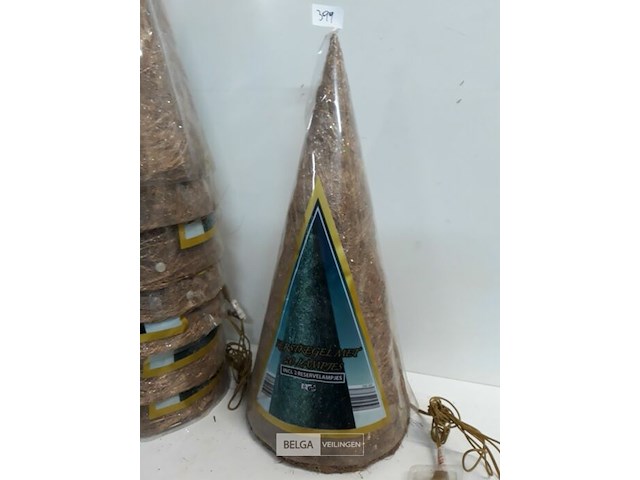 8 x kerstkegel 50 cm met 20 lampen goud - afbeelding 3 van  3