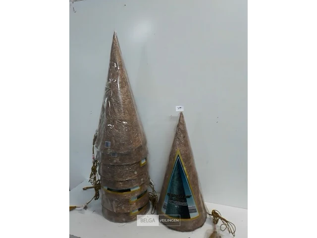 8 x kerstkegel 50 cm met 20 lampen goud - afbeelding 1 van  3