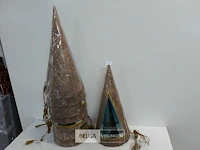 8 x kerstkegel 50 cm met 20 lampen goud - afbeelding 2 van  3
