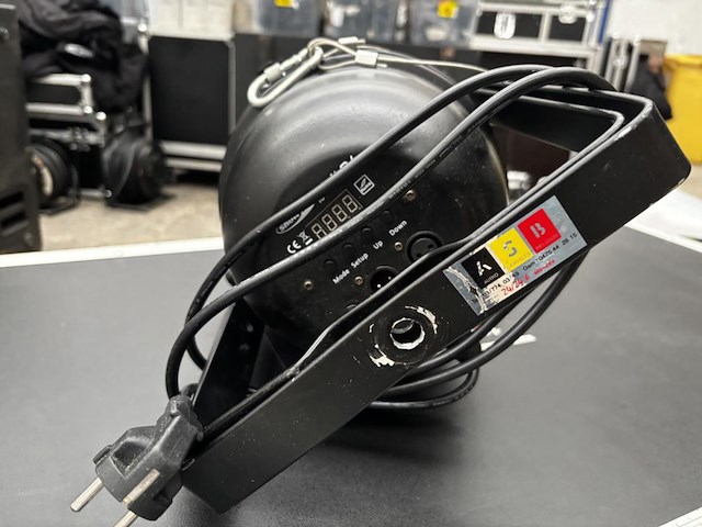 8 x led par 64 q4 showtec - afbeelding 3 van  5