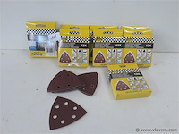 8 x schuurschijven driehoek 12 stuks - afbeelding 1 van  2