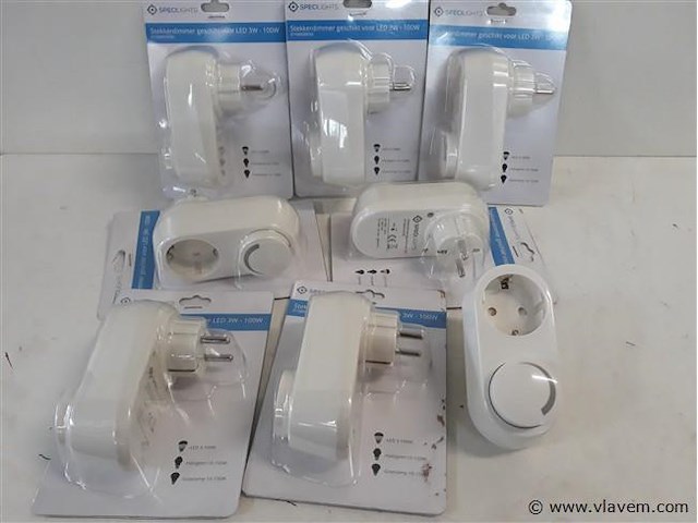 8 x stekkerdimmer led 3w-100w - afbeelding 1 van  2