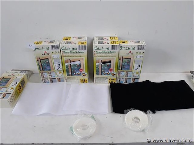 8 x vliegendraad 4x zwart 4x wit 1,3x1,5 m - afbeelding 1 van  2