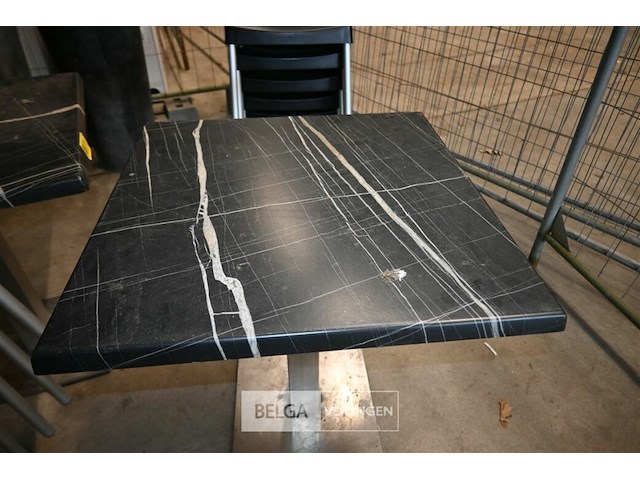 8 x zware terrastafel - afbeelding 3 van  4