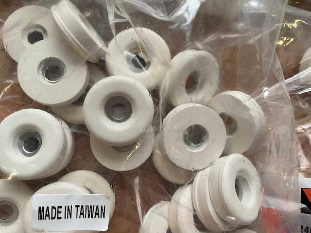 8 zakken met deurstoppen - afbeelding 3 van  8