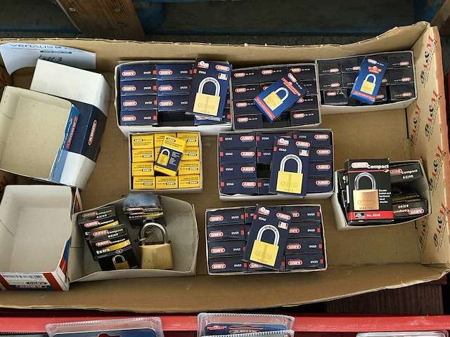 80 abus hangsloten - afbeelding 1 van  1