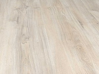 80 m2 laminaat plank - 1383 x 193 x 8 mm - afbeelding 1 van  4