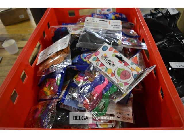 ±80 pakjes div soorten ballonnen - afbeelding 1 van  5