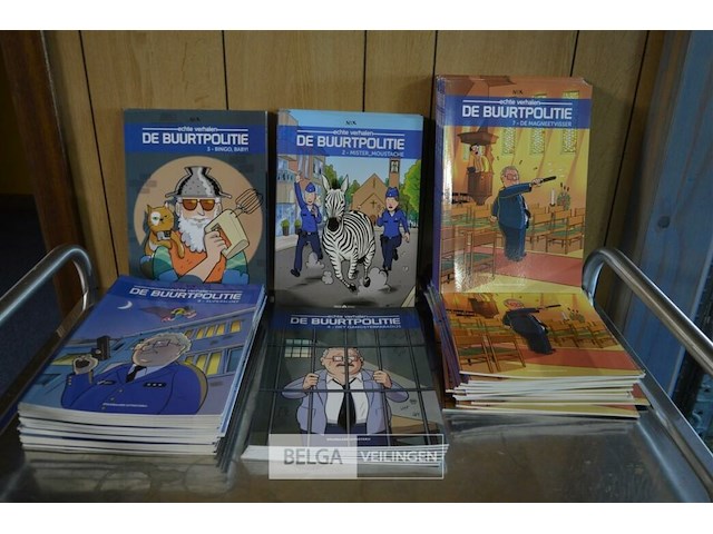 ±80 stripverhalen; de buurtpolitie - afbeelding 1 van  6
