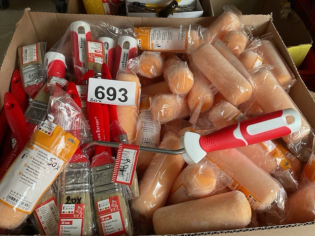 80 x schildersgereedschap - afbeelding 1 van  7