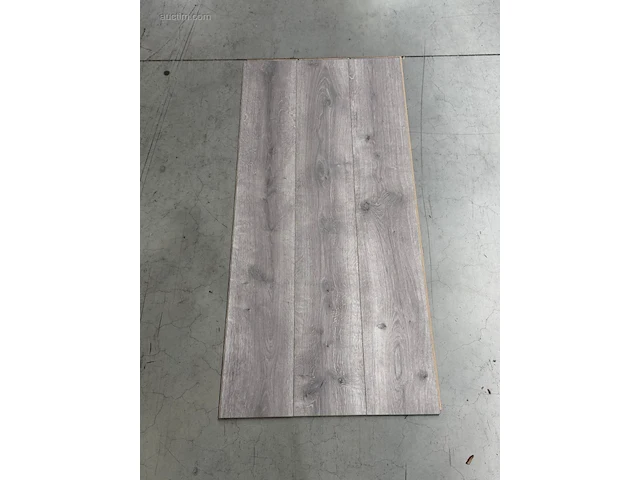 80,89 m² laminaatvloer 8mm - afbeelding 1 van  2