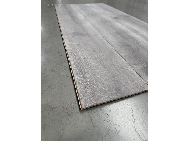 80,89 m² laminaatvloer 8mm - afbeelding 2 van  2