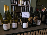 (80x) fles(sen) diverse wijnen en sterke dranken...