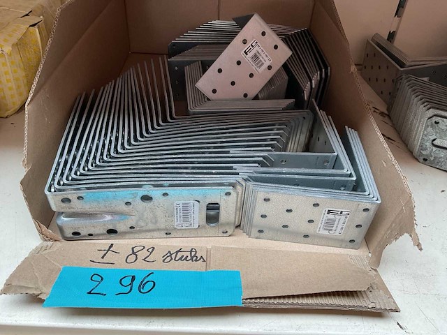 82 hoekverbinders - afbeelding 1 van  4