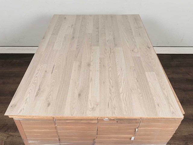 82 m2 laminaat plank - 1383 x 193 x 7 mm - afbeelding 3 van  4