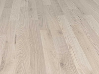 82 m2 laminaat plank - 1383 x 193 x 7 mm - afbeelding 1 van  4