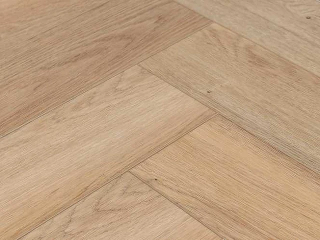 82 m2 pvc spc click visgraat - 610 x 122 x 4,5 mm - afbeelding 1 van  4