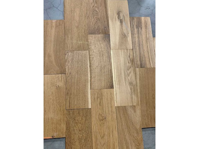 83,16 m2 eiken massief parket 35x12cm - afbeelding 2 van  4