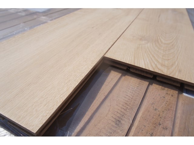 83,77 m² massief eiken parket 14mm - afbeelding 8 van  9