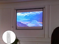 84 inch videoprojectiescherm, 4:3 4k hd gemotoriseerd en elektrisch projectiescherm - afbeelding 1 van  9