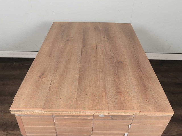 84 m2 laminaat plank watervast - 1383 x 193 x 10 mm - afbeelding 3 van  4