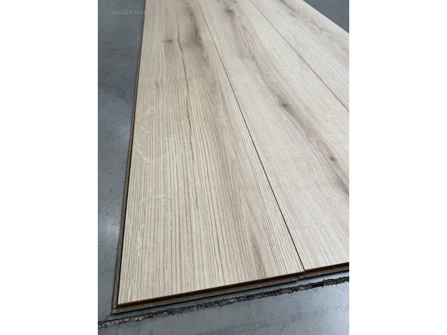85,60 m² laminaatvloer 10mm - afbeelding 2 van  3