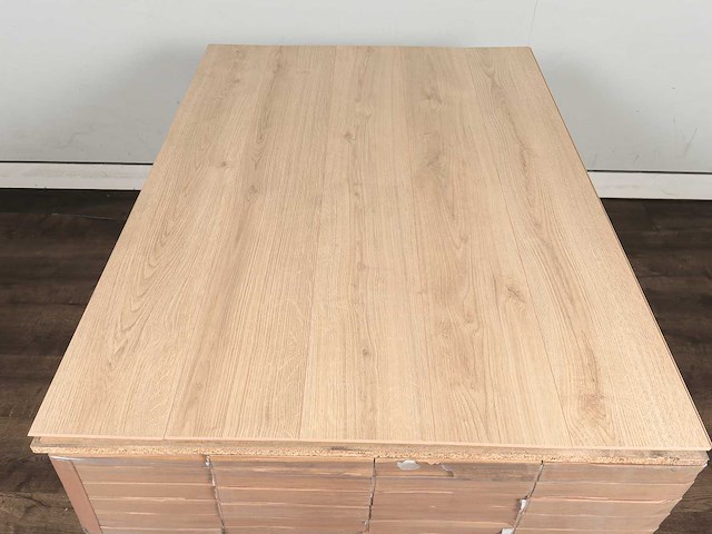 86 m2 laminaat plank - 1383 x 193 x 8 mm - afbeelding 3 van  4
