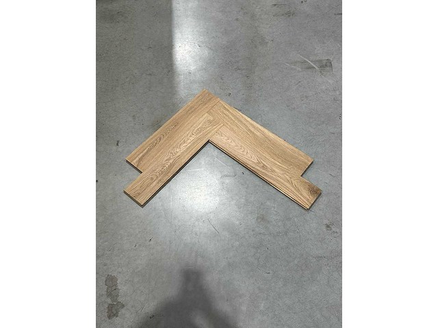 86,4 m2 eiken massief parket 50x12cm - afbeelding 1 van  4