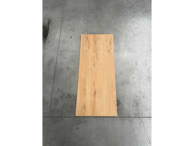 86,40 m² laminaatvloer 8mm - afbeelding 1 van  3