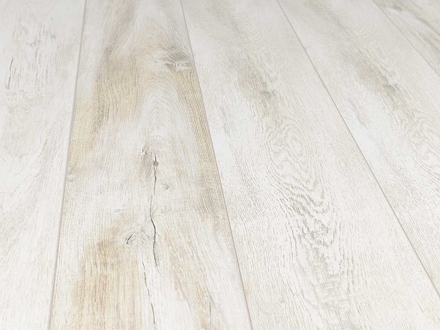 87 m2 laminaat plank watervast - 1380 x 193 x 10 mm - afbeelding 1 van  4