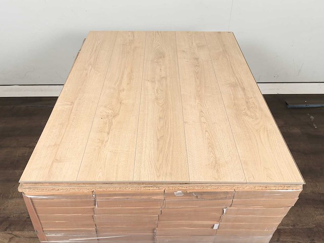 87 m2 laminaat watervast plank - 1290 x 193 x 8 mm - afbeelding 3 van  4