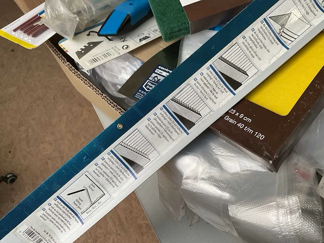 87 x schildersgereedschap - afbeelding 7 van  16